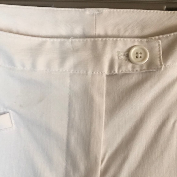 Worthington white capris with cuff at bottom. - Picture 3 of 6